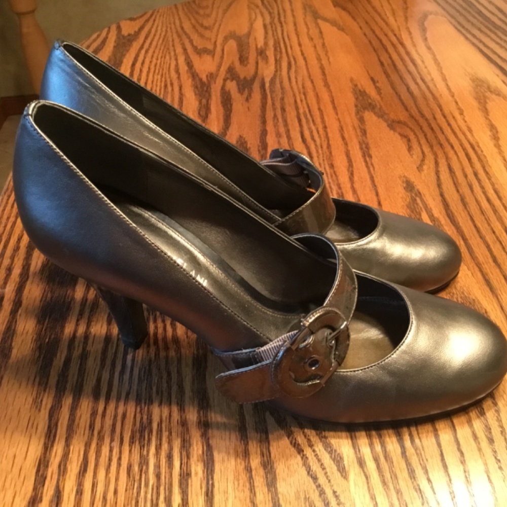 Antonio Melani  3.5" Heels. SZ 10M